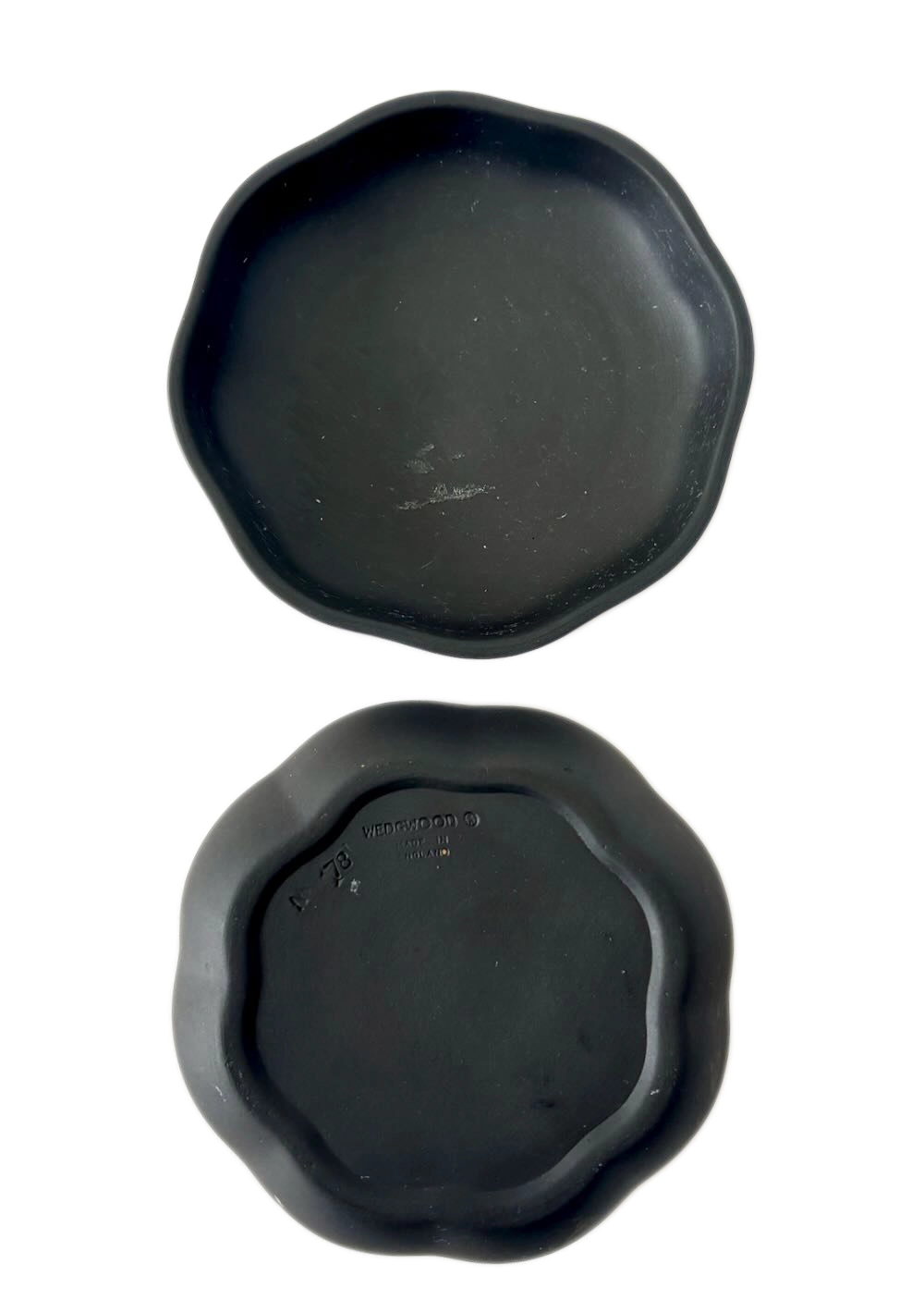 IMG_1306 - Atelier85 Antiques Specifications Maker: Wedgwood Collection: Egyptian Collection Material: Black Basalt with Gilt Decoration Origin: England Date: 1978 (marked) Width: Approximately 3.25 inches (8.3 cm) Height: Approximately 1.5 inches (3.8 cm) Condition: Good vintage condition with light age-related wear