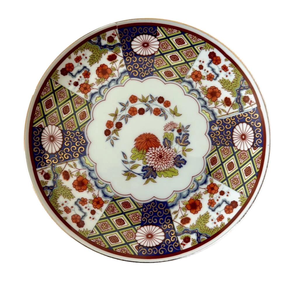 Set of 12 Mizuko Japan Imari Porcelain Plates with Chrysanthemum Decoration – Mid-Century Japanese Export Ware
