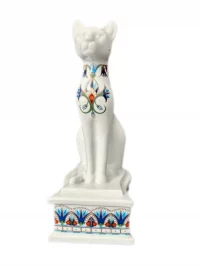 Elizabeth Arden Treasure of the Pharaohs Cleopatra’s Cat Porcelain Trinket Box c.1982