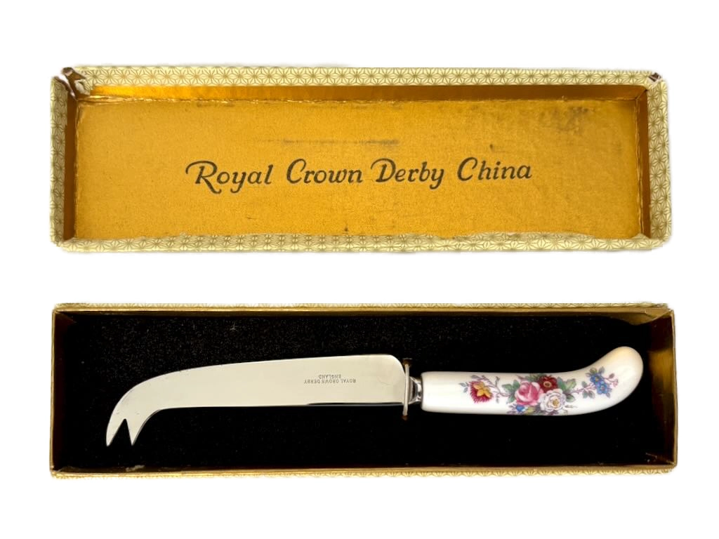 IMG_2831 - Atelier85 Antiques Royal Crown Derby Posies Cheese Knife