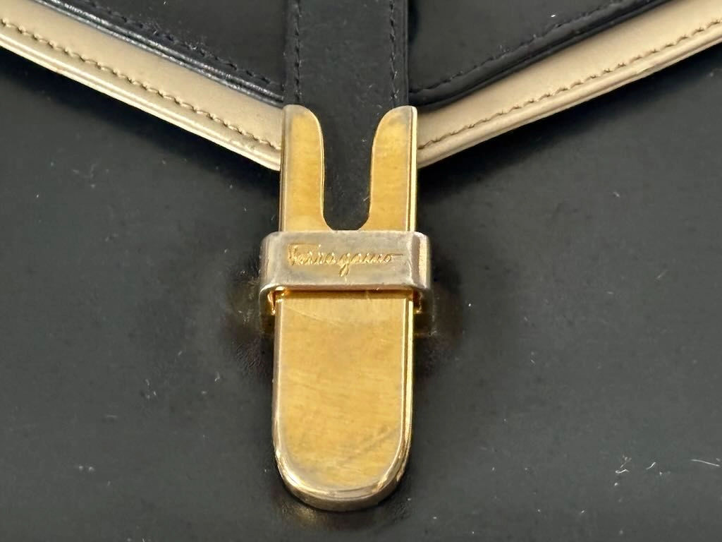 IMG_4022 - Atelier85 Antiques Vintage Salvatore Ferragamo Leather Handbag