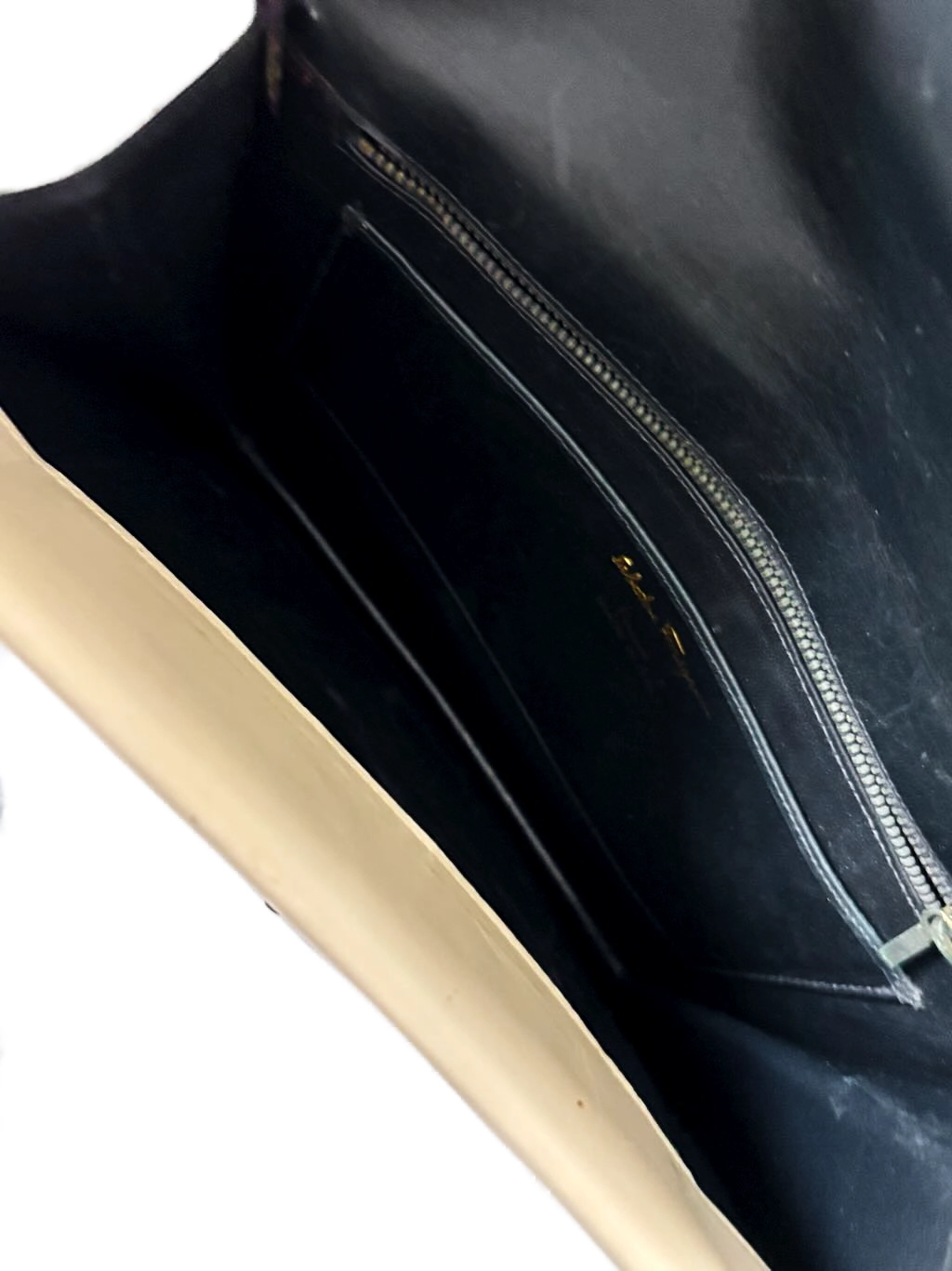 IMG_4027 - Atelier85 Antiques Vintage Salvatore Ferragamo Leather Handbag